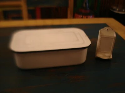 Vintage enamelware Fridge Box - Image 1 of 4