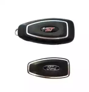 Piastra copriportachiavi originale Ford ST - Fiesta ST, Focus ST MK3 - 2191417 - Foto 1 di 3