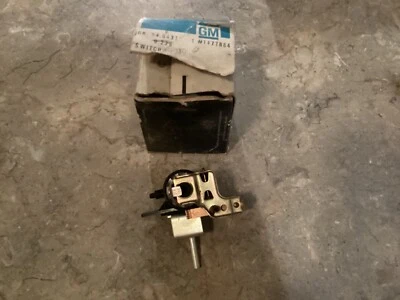 Interruptor de control de aire acondicionado reposabrazos trasero NOS GM 62 63 64 Cadillac Fleetwood Limusina Foto 1 de 4