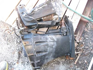 2005 Mercury 90hp 4 stroke Mid-section with bracket and trim motor - Picture 1 of 10