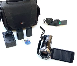 LOADED! JVC EVERIO GZ-E306BU HD 1080p Camcorder, bag charger batteries 8gb card - Picture 1 of 11