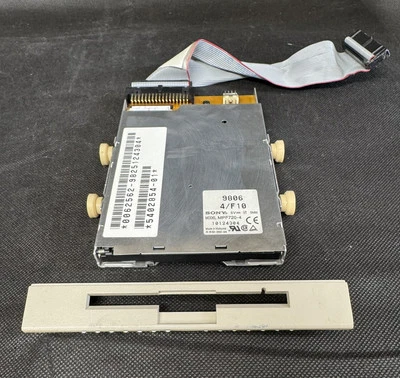 Sun 540-2854 Triple Density Floppy Drive 370-2302 SPARCstation 5 SPARCstation 20 - Image 1 of 4