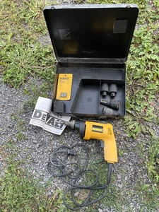 Pistola de tornillo para paneles de yeso con cable sensible a la profundidad DEWALT DW280 0-2500 RPM con estuche - Imagen 1 de 10