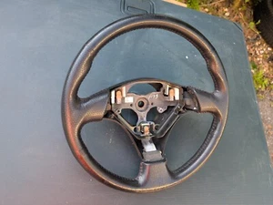 Volante Toyota Corolla S XRS Matrix Pontiac Vibe GT envuelto en cuero OEM - Imagen 1 de 7