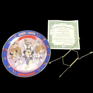 Mickey Mouse Club 1955 Mickey & Minnie Through the Years Plate COA & Hanger 1995 - Picture 1 of 12