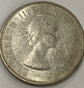 CANADA 1963 - 50 CENT HALF DOLLAR QUEEN ELIZABETH II CANADIAN SILVER COIN - Picture 1 of 2