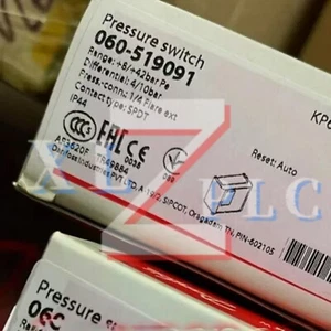 1PCS New Danfoss 060-519091 Pressure Switch Pressure Controller In Box* - Picture 1 of 4