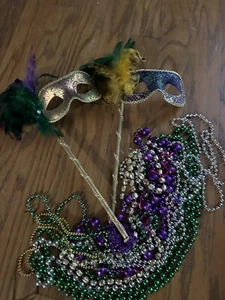 Mardi Gras Sequin Masquerade Mask On A Stick (2 Per Set) - Picture 1 of 4