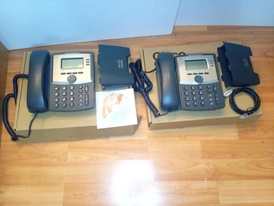 UNTESTED LOT OF 2 CISCO SPA303-G1 3 LINE TELEPHONE IP BUSINESS PHONE W/ DISPLAY - Image 1 of 4