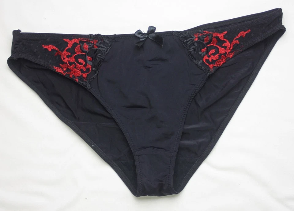 Bragas negras de satén con encaje de Felina - talla grande Foto 1 de 4