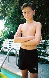 KIDS BLACK SWIM CLUB SHORTS - Bild 1 von 4