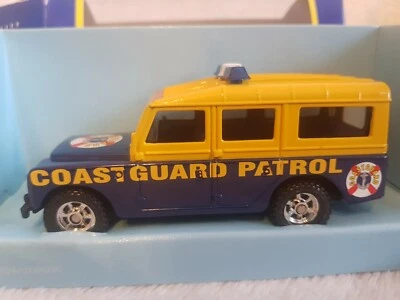 Corgi TY82701 diecast Land Rover Coastguard with Working Feature - Image 1 of 4