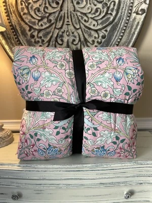 Pottery Barn Kids Morris and Co Hyacinth Reversible TWIN Quilt NWOT OB - Image 1 of 4