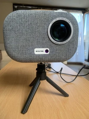 Projector - Android; Wireless; HDMI; Bluetooth - Image 1 of 4