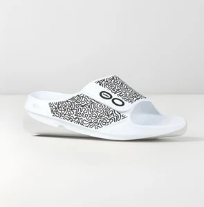OOFOS OOahh Sport Flex Sandale weiß Labyrinth Unisex Erholung Slide Neu mit Etikett - Bild 1 von 7