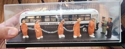 Homies Diecast Sheriff Autobús Y Estatuilla Escena Cárcel Muy Detallada Foto 1 de 4