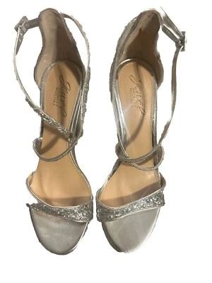 Jewel Badgley Mischka Women's Metallic Glitter Evening Shoe In Silver Size 7 - Image 1 of 4