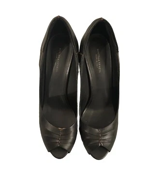 BOTTEGA VENETA WOMENS SIZE 38.5 Peep Toe Pumps In Black - image 1 of 4