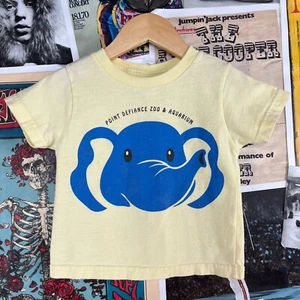 Camiseta gráfica Y2Ks Baby Point Defiance Zoo & Aquarium Tacoma Washington 18-24M - Imagen 1 de 6