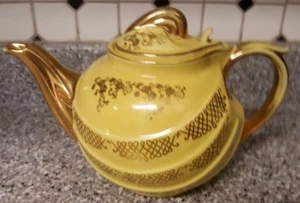 Vintage Hall Keramik 6 Tassen Teekanne, gelb mit Goldrand - Bild 1 von 8