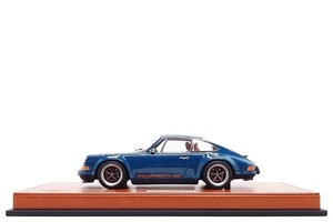 Make Up Eidolon 1:18 Singer Porsche 911 Coupe (964) in Resistance Blue - Picture 1 of 14