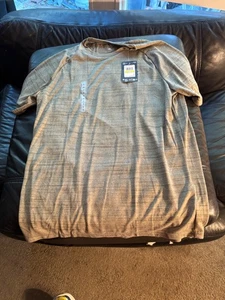 Under Armour lockeres Kurzarm T Shirt M Neu mit Etikett Studio Garderobe Sale - Bild 1 von 2