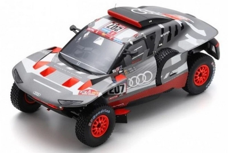 Audi RS Q E-tron Dakar Rally 2023 Sainz-Cruz 1:18 SPARK 18S791 - Immagine 1 di 1