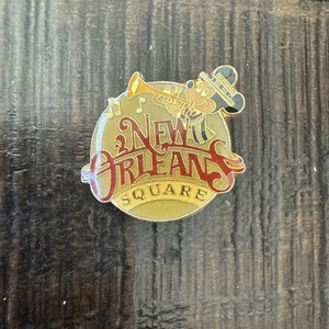 Vintage Mickey Mouse New Orleans quadratische Anstecknadel - Walt Disney Disneyland - Bild 1 von 2