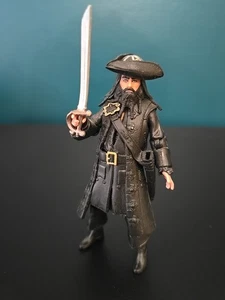 Blackbeard Pirates Stranger Tides Jakks Pacific 3.75" Action Figure Complete - Picture 1 of 4
