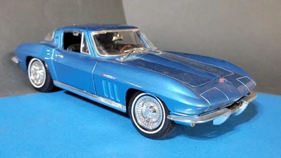 Chevrolet Corvette 1965 modelo de coche diecast escala 1:18 Maisto Foto 1 de 4