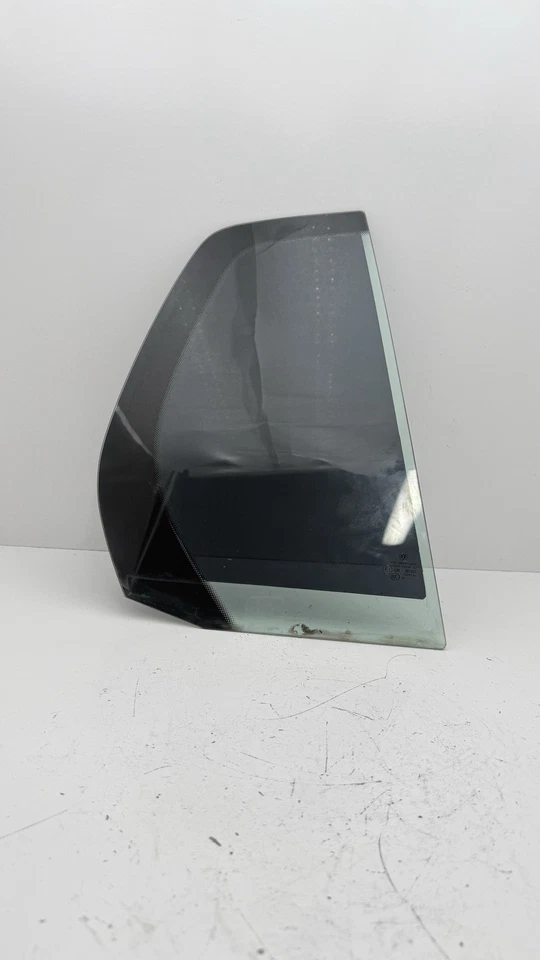 Cuarto de cristal trasero derecho Volkswagen E-Golf 18-21 43R001057 OEM Foto 1 de 4