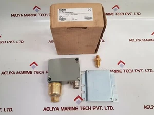 Trafag 941.2373.901 pressure transmitter - Picture 1 of 8