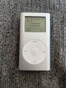 Apple iPod mini 2nd Generation 4Gb Silver Model: A1051 Mpn: M9800Ll + 216 Songs