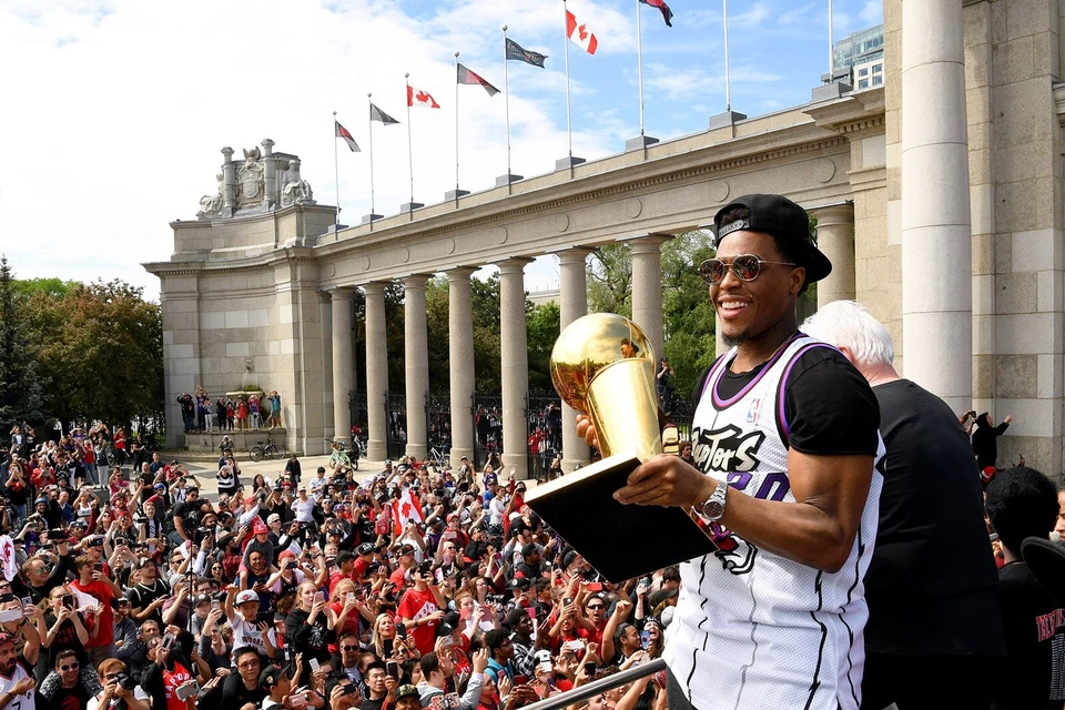 Foto 8x10 Kyle Lowry Toronto Raptors Championship Parade Foto 1 de 1