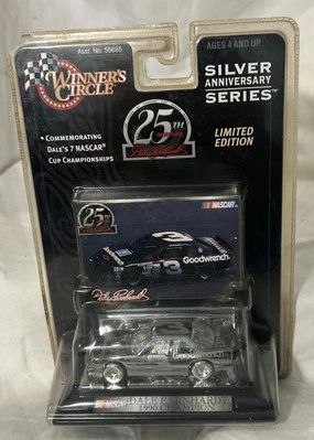 Dale Earnhardt #3 Winners Circle 25th Silver Anniversary Series 1990 Champ 1:64 Foto 1 de 4