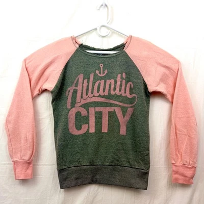 Caesars Atlantic City Long Sleeve Raglan Sweatshirt Women M Gray Pink - Image 1 of 4