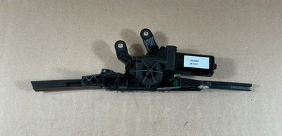 Pretensor de cinturón de seguridad delantero derecho Audi S5 2008-2012 8F0857760 OEM Foto 1 de 4