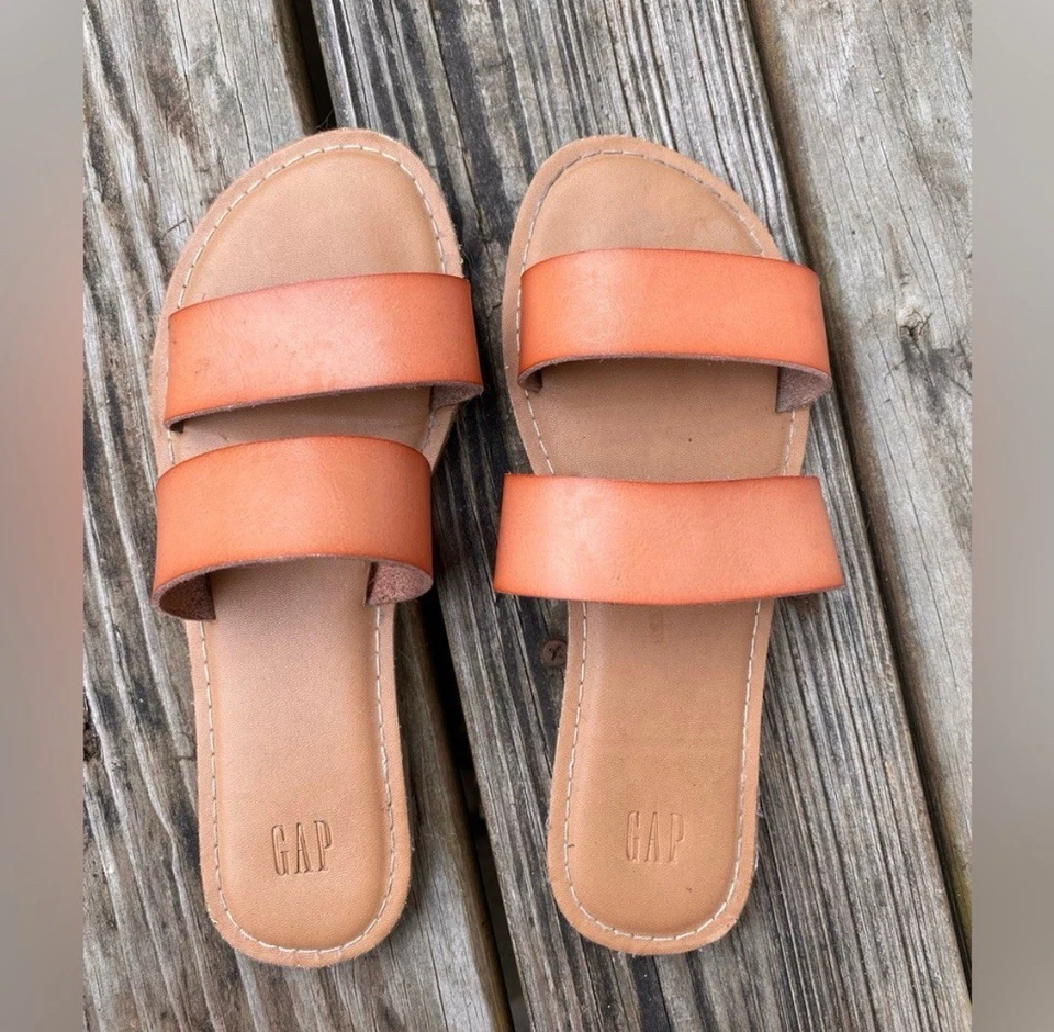 Chanclas deslizables Gap Rust marrón 6 Foto 1 de 4