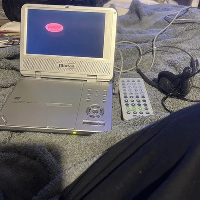 Mintek MDP-1720 Portable DVD Player 7" For  Parts - Image 1 of 4