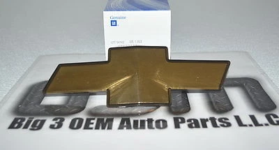 88-93 Chevrolet C/K Series Suburban Front Grille Gold Bowtie Emblem new OEM - Image 1 of 2