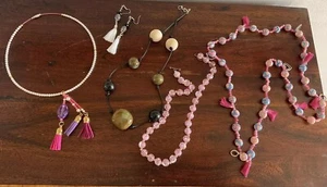 Great Lot Of Hobbyist Fashion Jewellery- 4 Necklaces & 1 Pair Earrings -New (8) - Picture 1 of 6