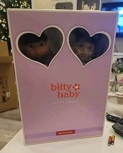 American Girl Dolls Bitty Baby Twins Asian Boy Girl Book Nrfb Nib Nos F4991-GF1A - Picture 1 of 14