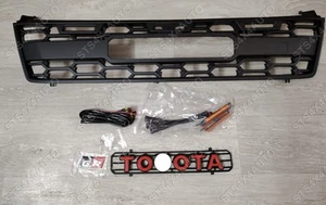 FRONT GRILL WITH LED FOR TOYOTA LAND CRUISER PRADO FJ90 LC90 1997-2002 GR STYLE - Picture 1 of 3