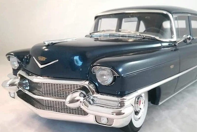 Cadillac Serie 75 1956 modelo de coche de resina a escala 1:18 de GLM por GLM Foto 1 de 4
