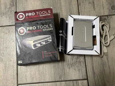 M-Audio Fast Track USB Audio Interface + Pro Tools M-Powered Essential Recording - Bild 1 von 2