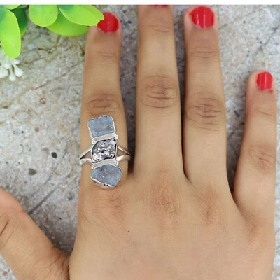 Anillo de cóctel bohemio de tres piedras de plata de ley 925 con meteorito crudo joyería Foto 1 de 4