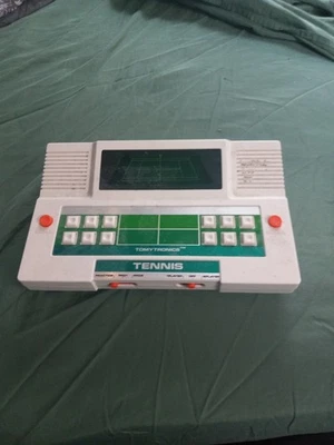 TOMYTRONICS VINTAGE 1970's ELECTRONIC HANDHELD TENNIS GAME SYSTEM - Image 1 of 4
