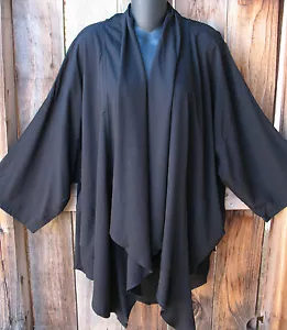MISSION CANYON ART TO WEAR 51 SPOLVERINO KIMONO SVOLAZZANTE CORTO IN TINTA UNITA NERO, OS+! - Foto 1 di 4
