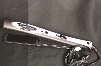 Plancha Plancha Plancha Revlon Modelo RVST2036 1" Blanco y Negro Giratoria Foto 1 de 4