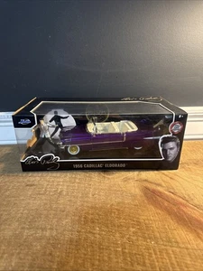 1956 CADILLAC ELDORADO CONV. PURPLE & ELVIS PRESLEY FIGURE 1/24 MODEL JADA 30985 - Picture 1 of 6